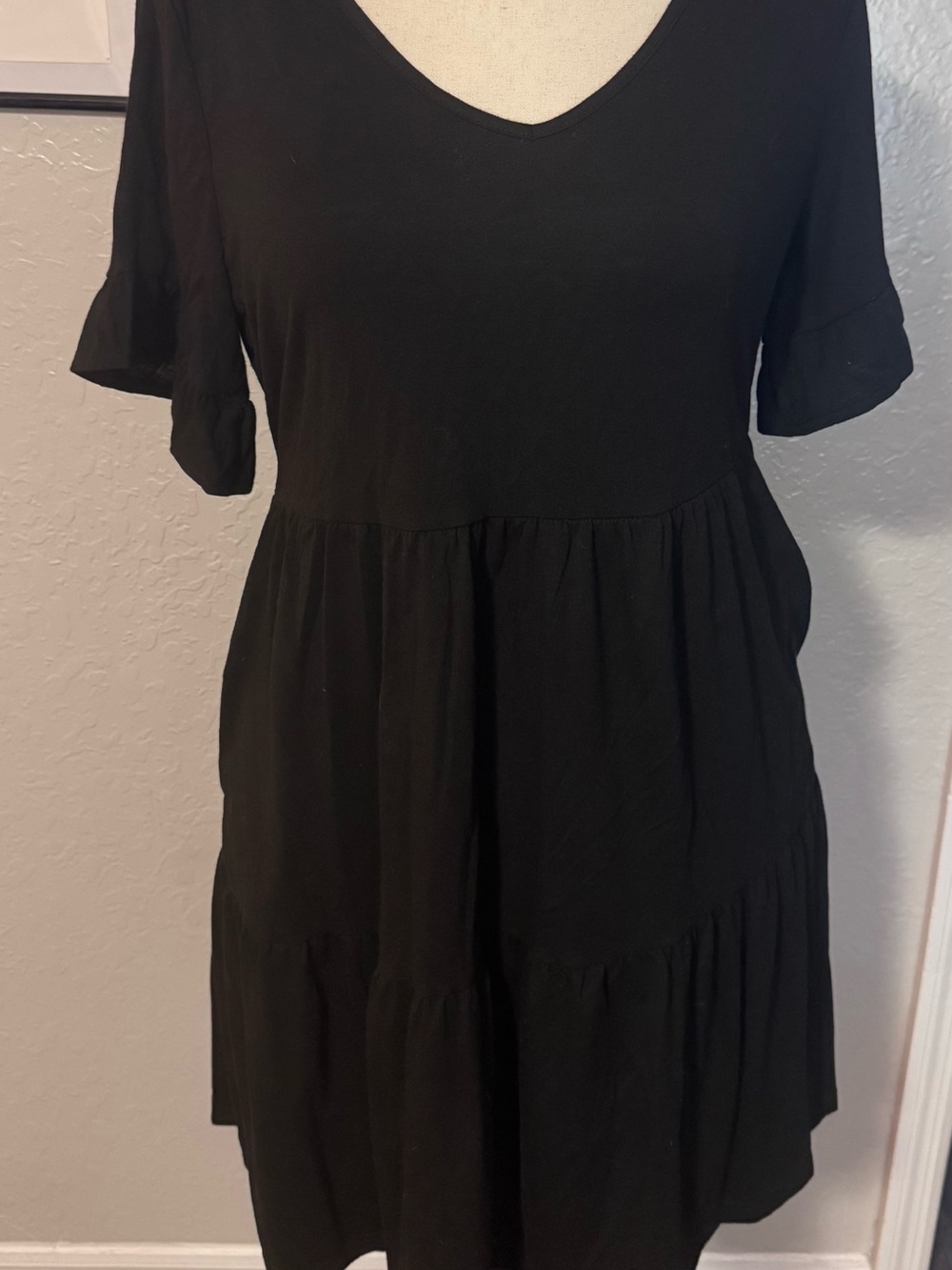 Black V-Neck Tiered Short Sleeve Dress